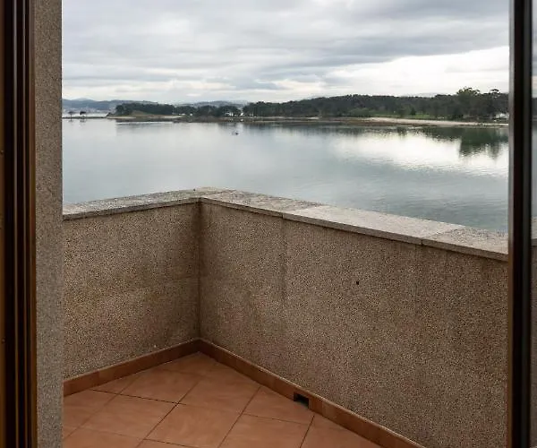 Апартаменты A Laxe